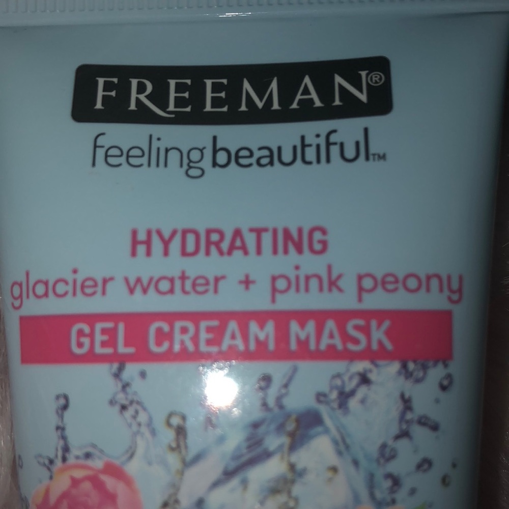 Freeman’s face mask - Picture 3 of 3